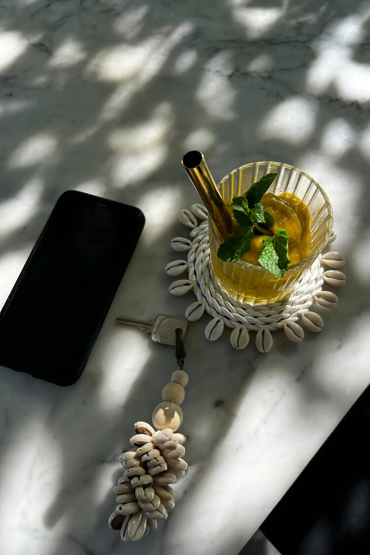 Bazar Bizar Il Sottobicchiere Con Conchiglie In Seagrass - Bianco