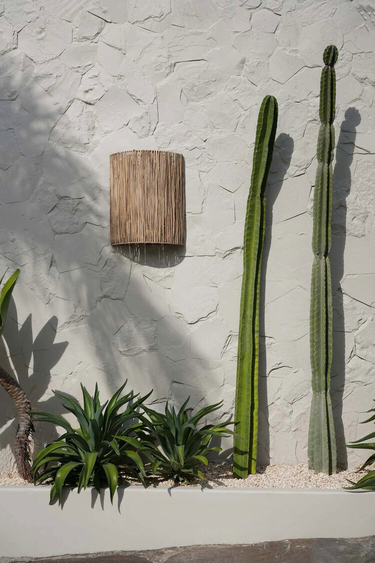 Bazar Bizar The Kohei Wall Applique - Natural