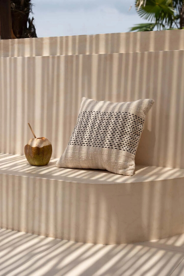 Bazar Bizar De Misty Kussenhoes - Naturel Zwart