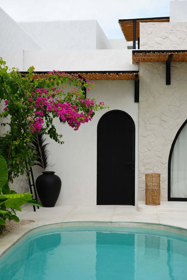 Bazar Bizar The Takuhanki Pendant - Natural - L