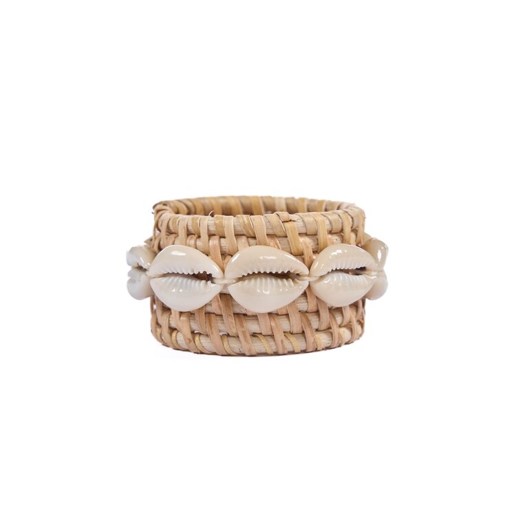 Bazar Bizar The Rattan Shell Napkin Ring - Natural White