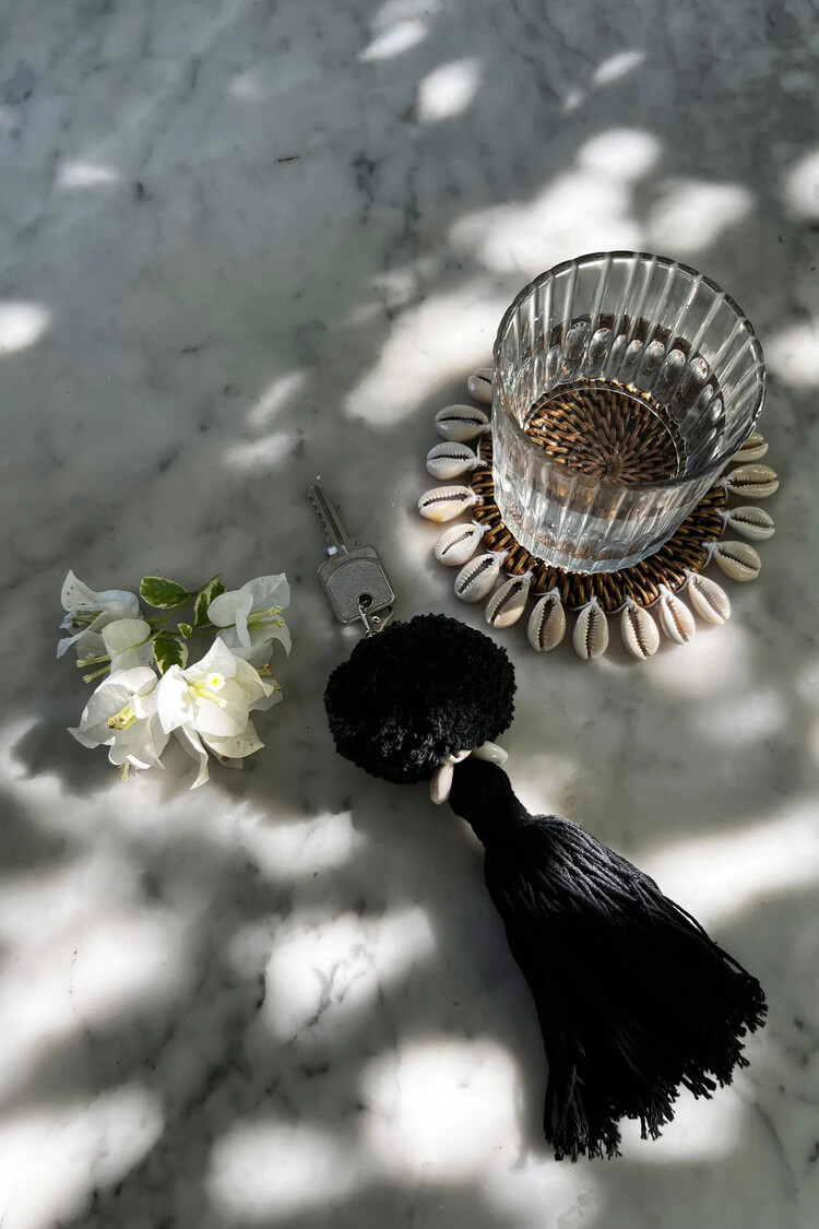 Bazar Bizar Le Porte-Clés Pompom - Noir