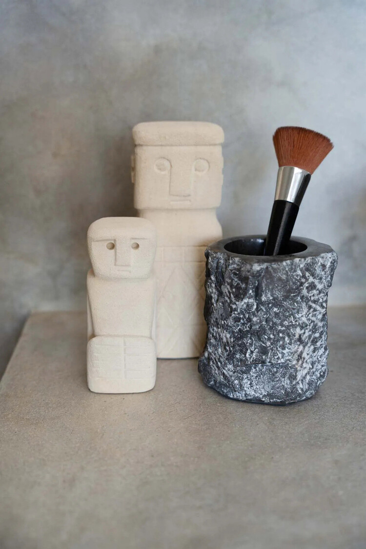 Bazar Bizar The Sumba Stone #24