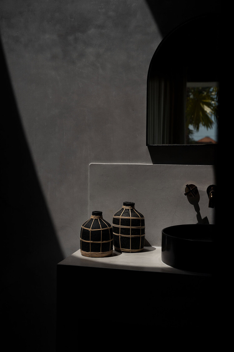 Bazar Bizar Le Vase Whoopy - Noir Naturel - M