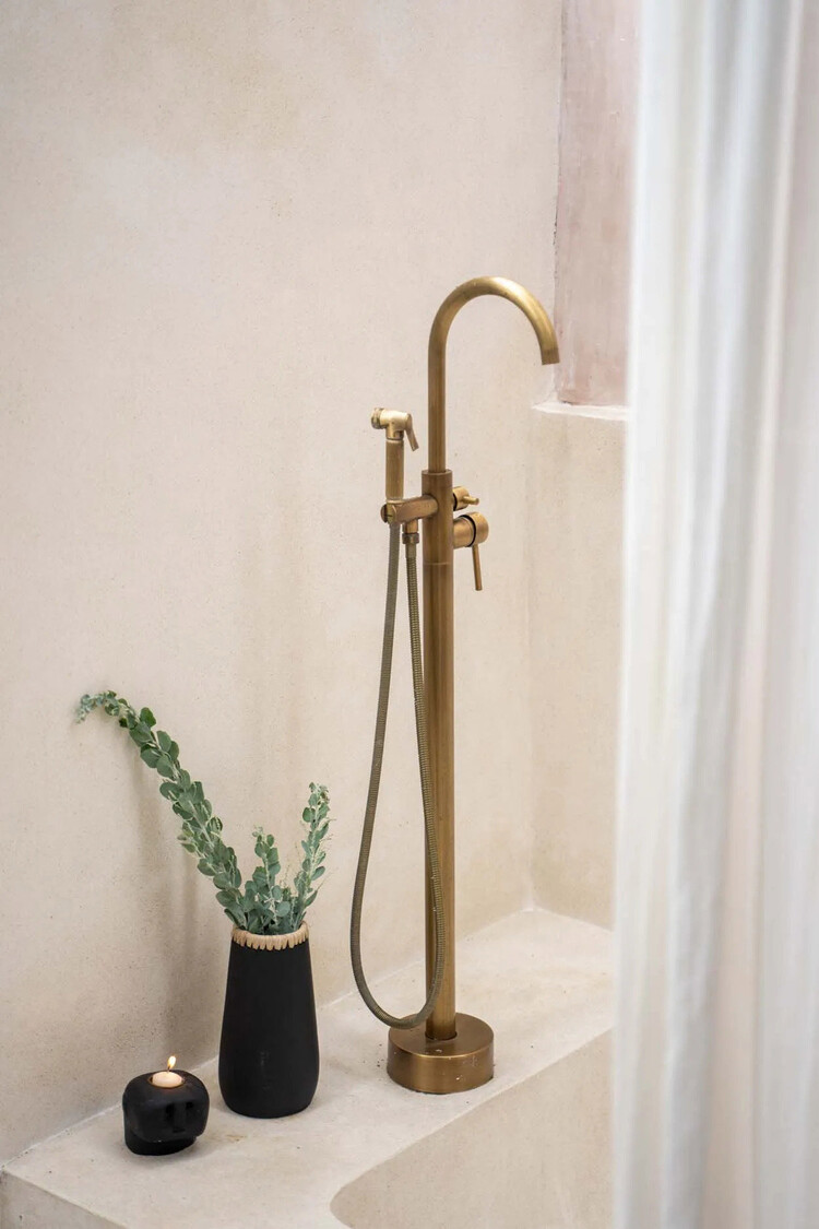 Bazar Bizar Die Sneaky Vase - Schwarz Natur - M