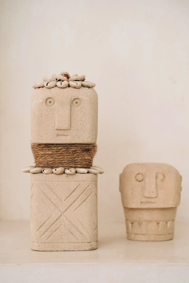 Bazar Bizar Die Sumba Statue #30