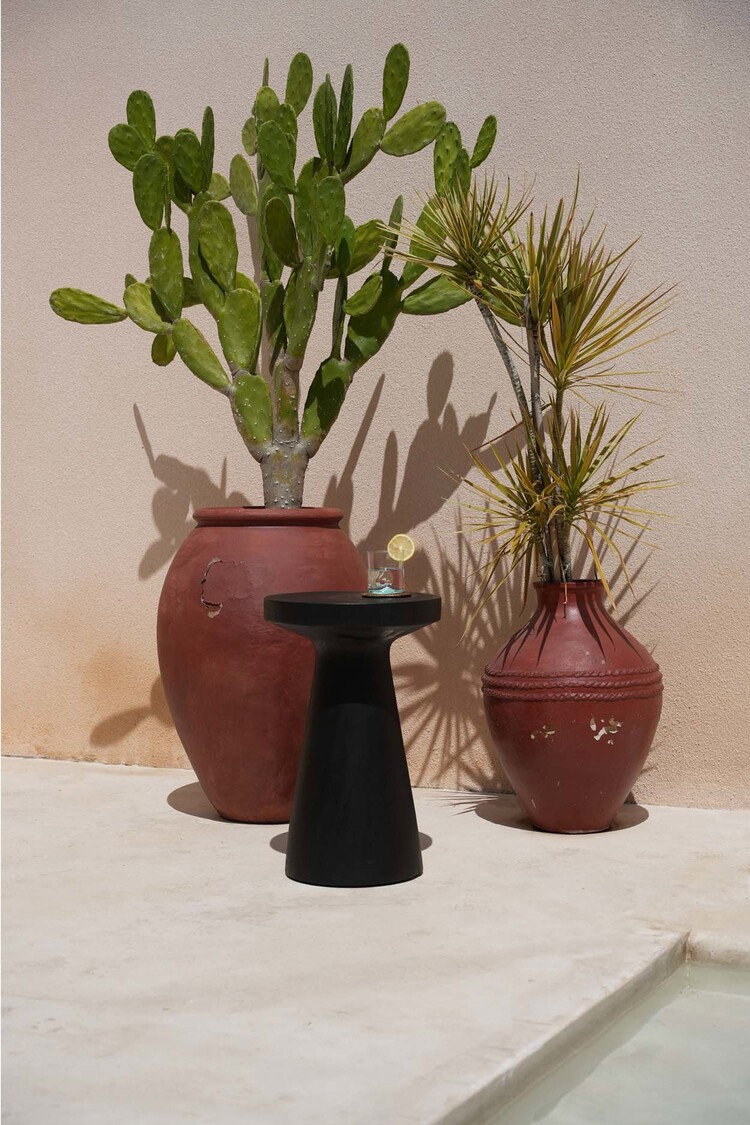 Bazar Bizar The Fiji Side Table - Black