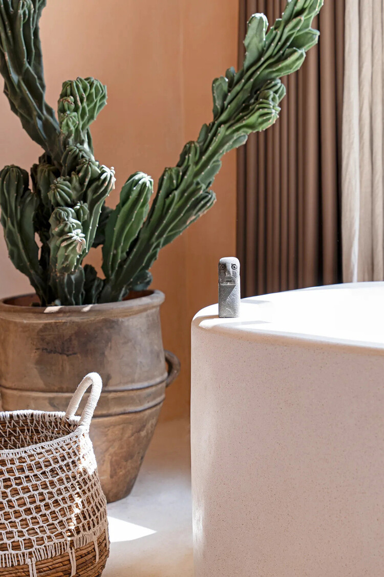 Bazar Bizar The Sumba Stone #25