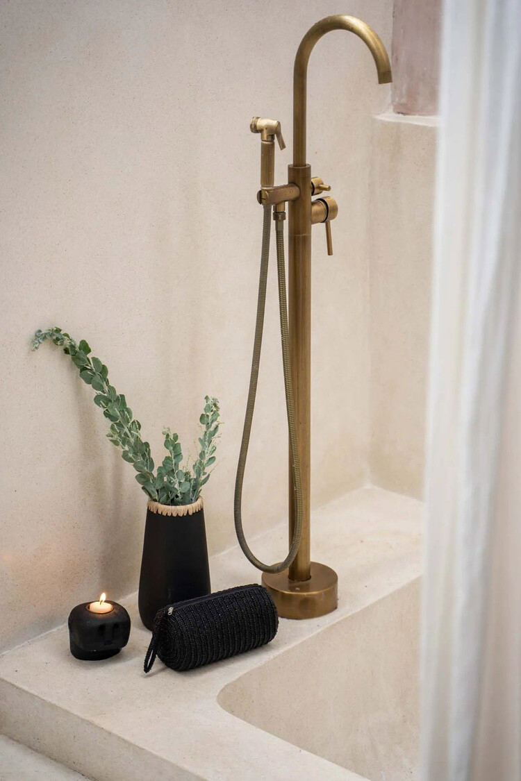 Bazar Bizar Le Vase Sneaky - Noir Naturel - S