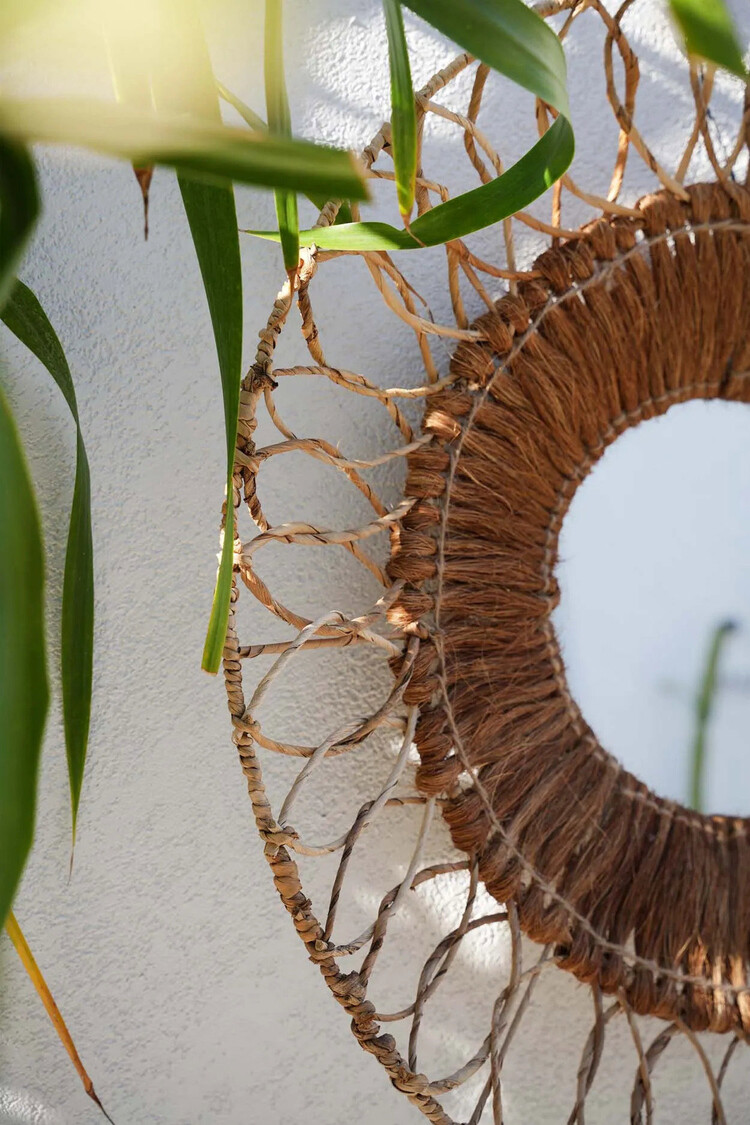 Bazar Bizar The Montezuma Mirror - Natural