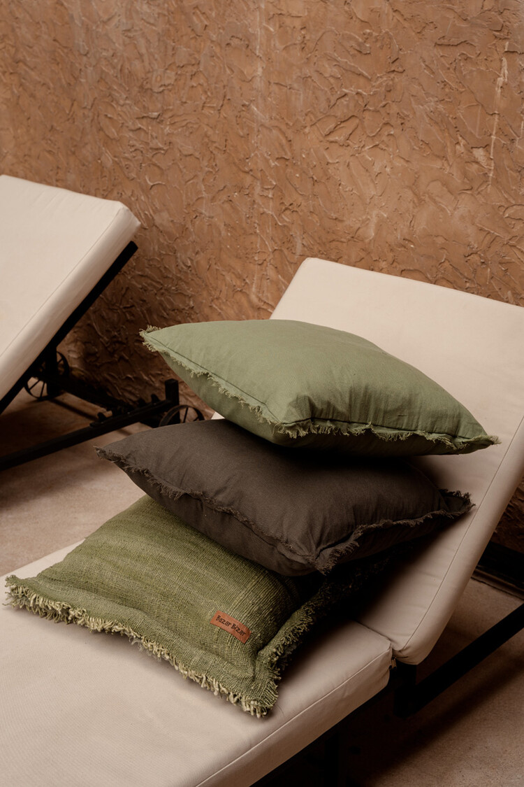 Bazar Bizar La Housse de Coussin Jungle Fringe - Verte