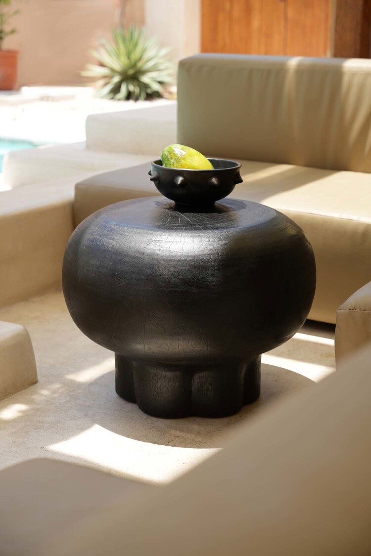 Bazar Bizar The Tutup Coffee Table - Black