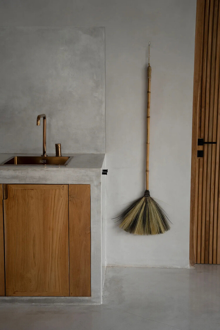 Bazar Bizar The Big Broom - Natural Black