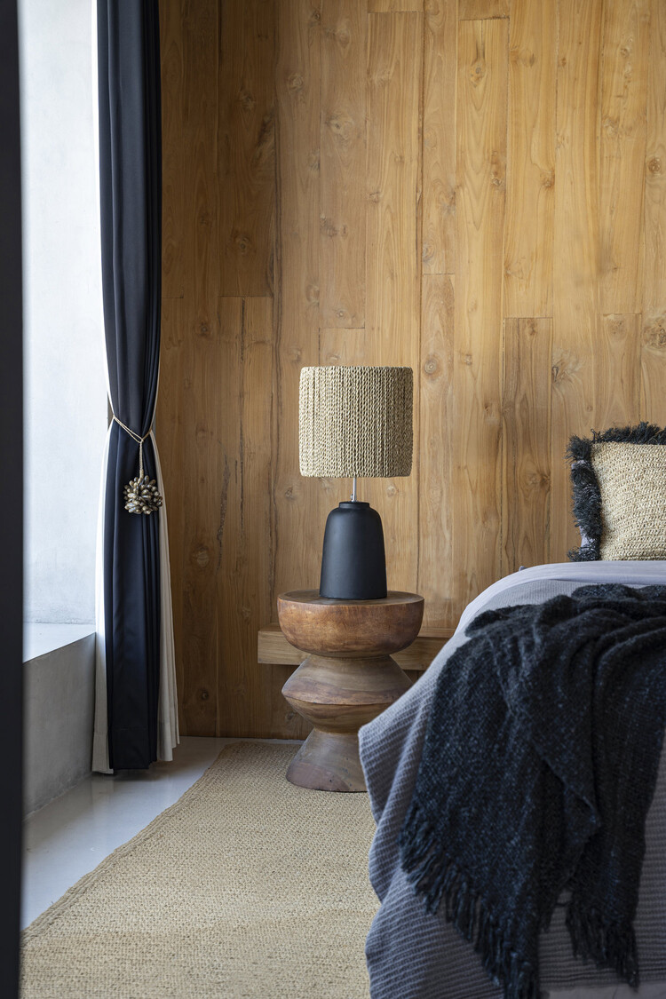 Bazar Bizar The Indra Stool - Natural