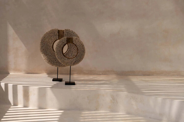 Bazar Bizar The Shell Corsica on Stand - Natural