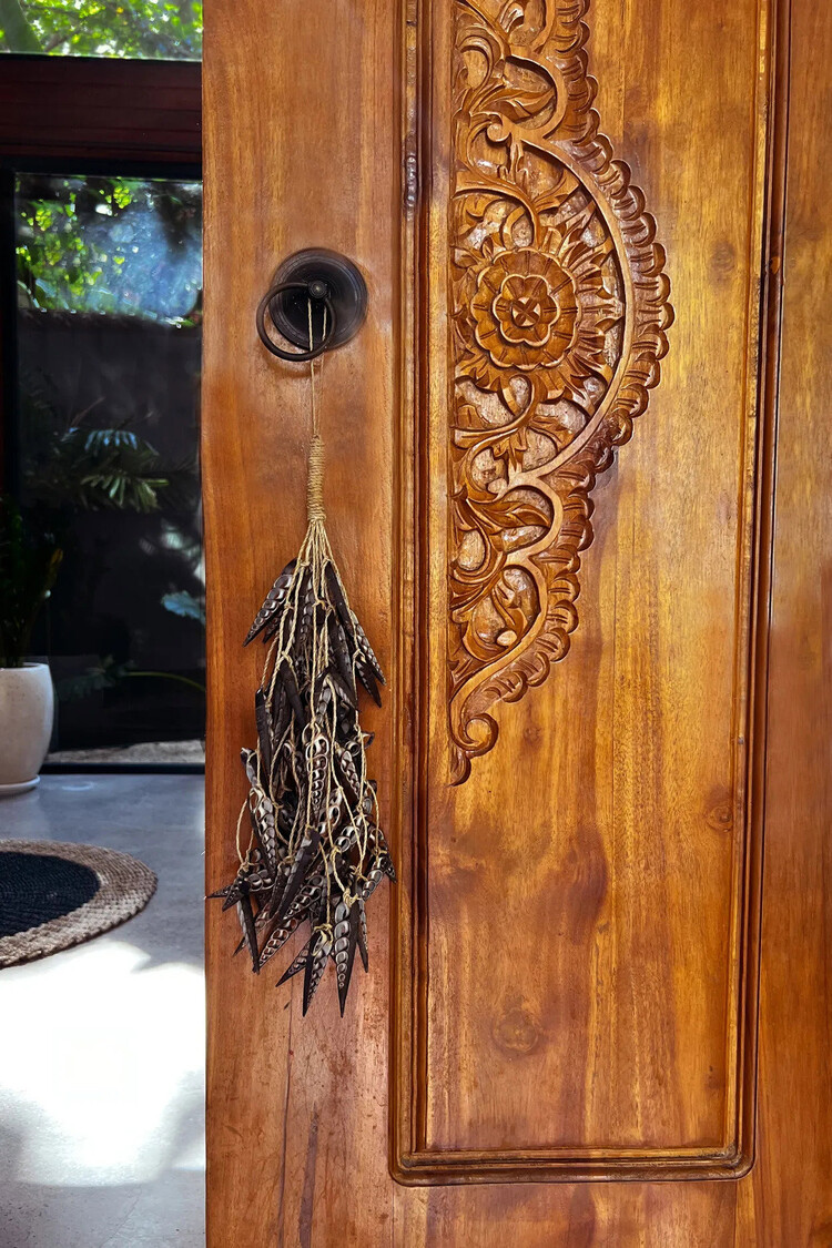 Bazar Bizar The Unicorn Shell Tassel - Brown