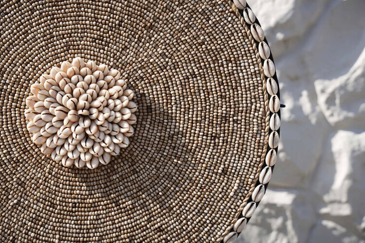 Bazar Bizar The Shell Guadeloupe on Stand - Natural White