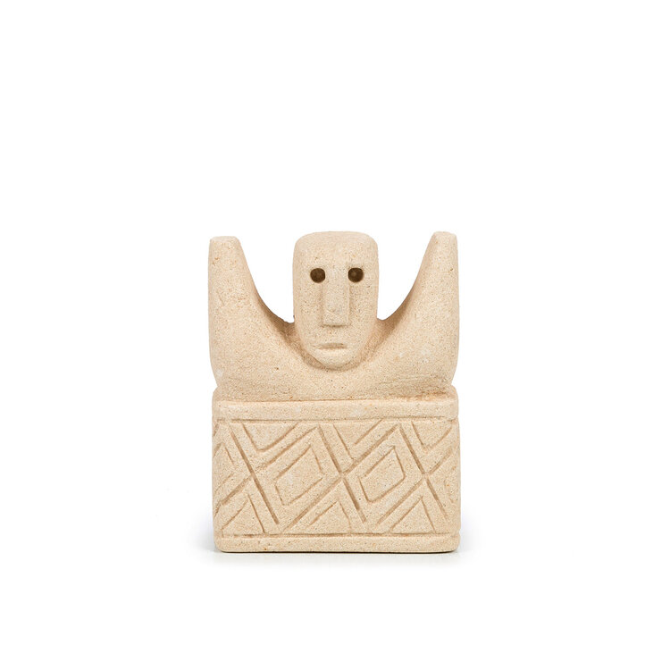 Bazar Bizar Die Sumba Statue #17