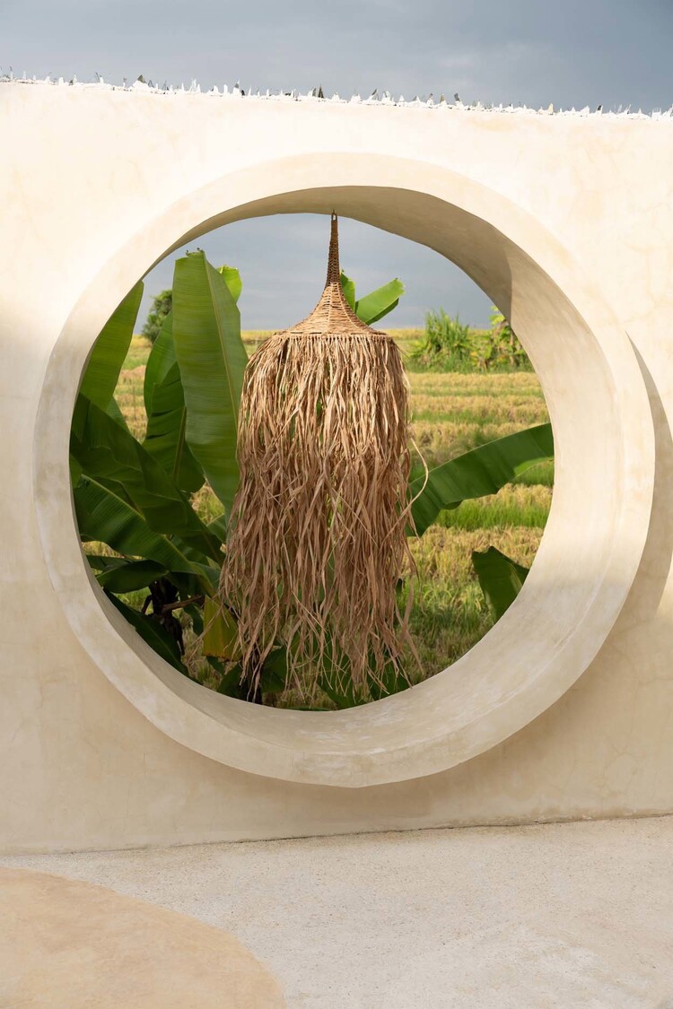 Bazar Bizar The Honolulu Pendant - Natural