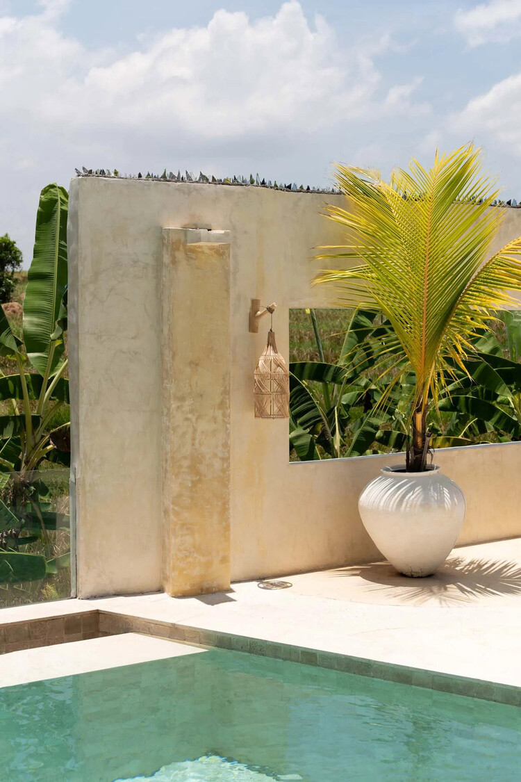 Bazar Bizar The Garaffa Pendant - Natural - M