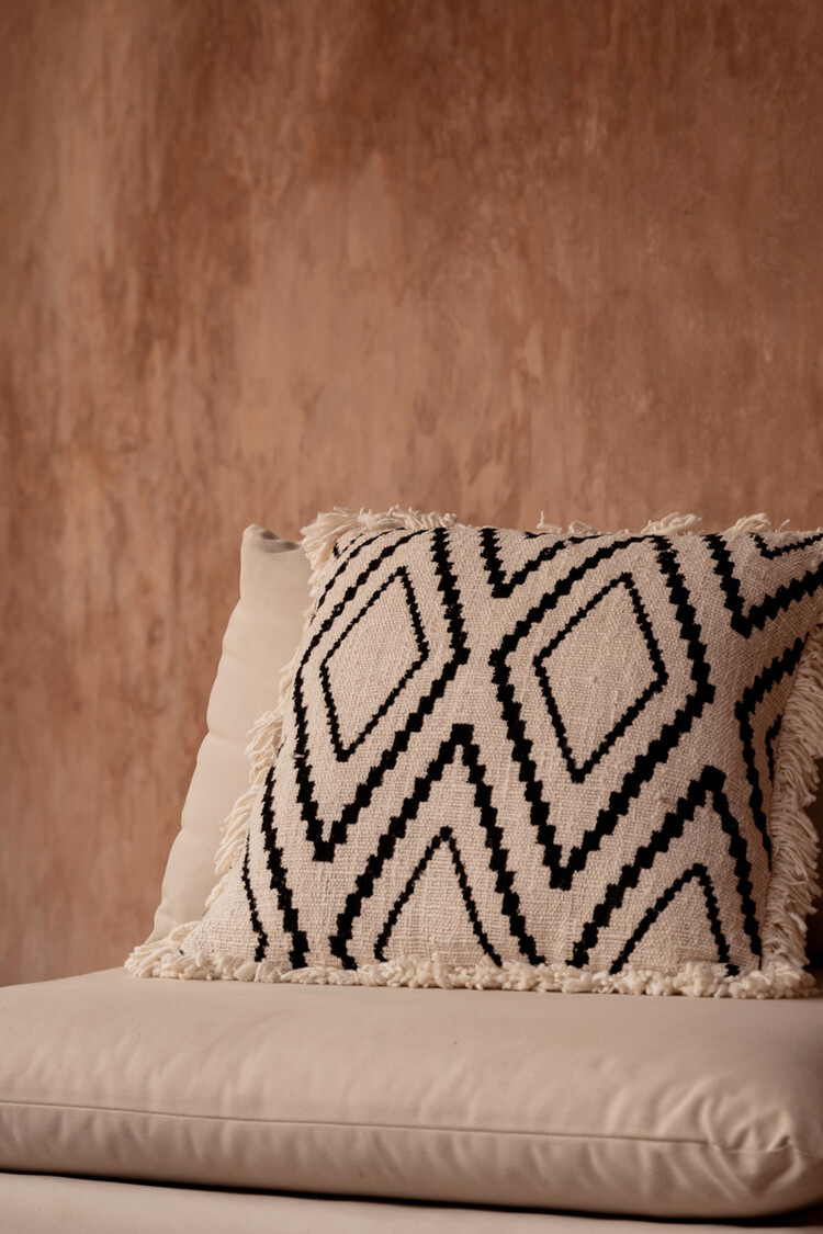 Bazar Bizar The Sahara Diamond Cushion Cover - Natural Black