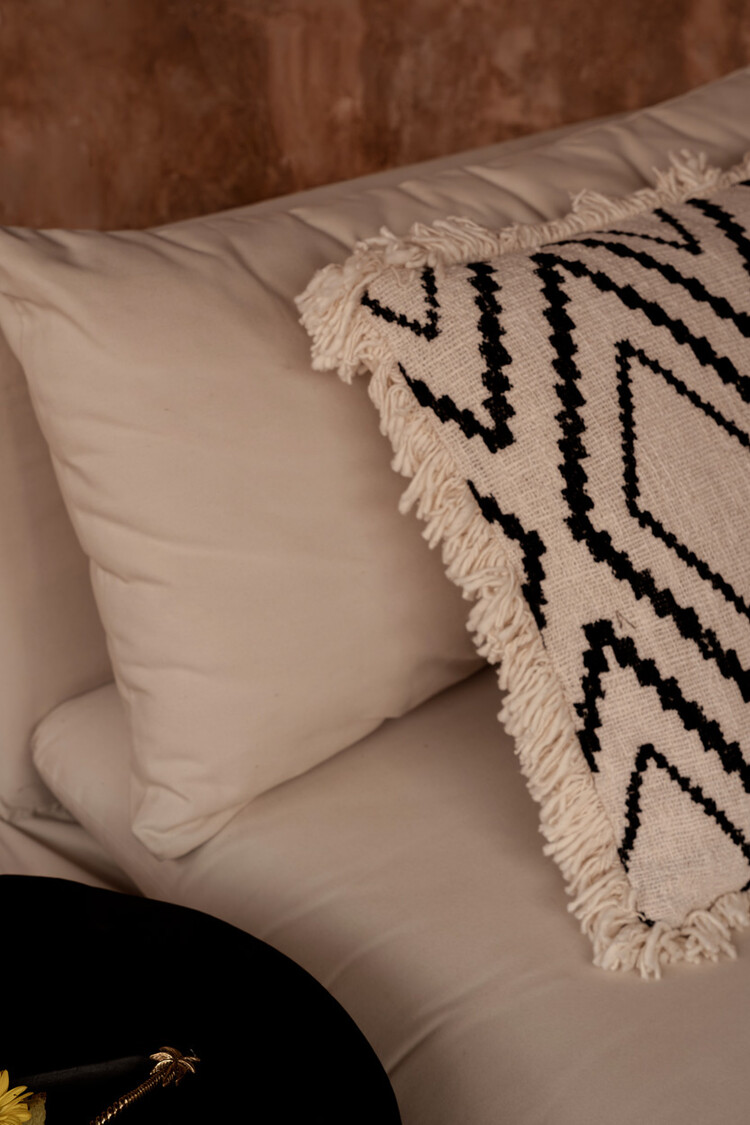 Bazar Bizar The Sahara Diamond Cushion Cover - Natural Black