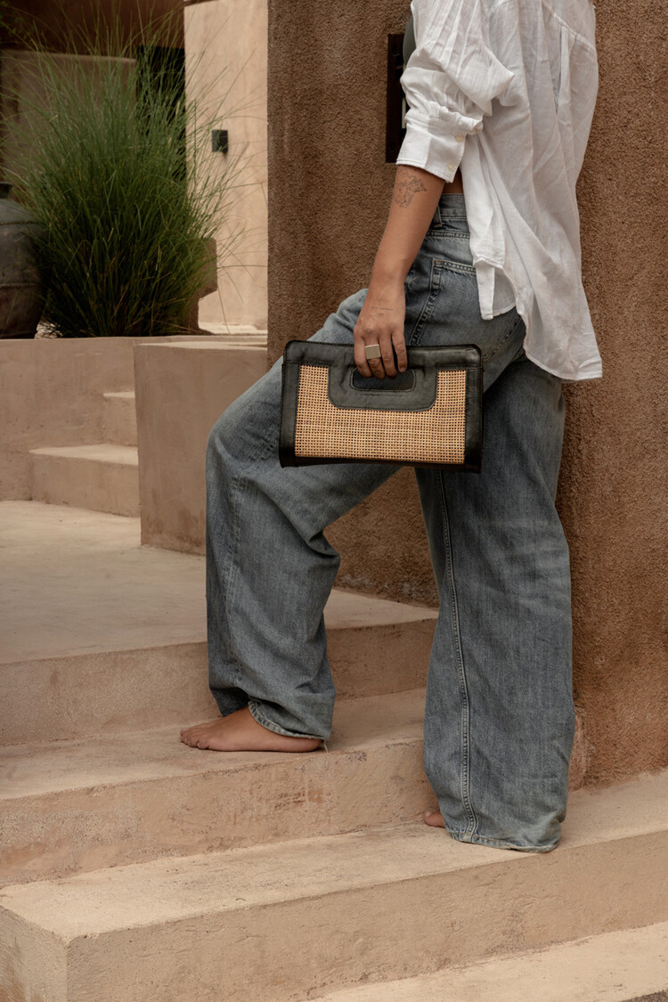 Bazar Bizar La Riviera Noir Clutch