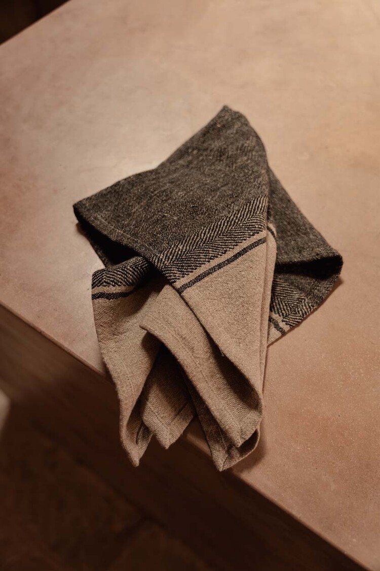 Bazar Bizar The Linen Dash Kitchen Towel - Natural Black - 50x70