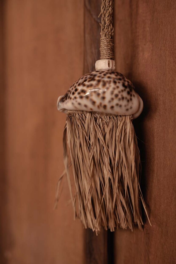Bazar Bizar The Raffia Lupina Tassel - Natural