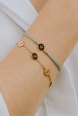 Design your bracelet with 4 charms