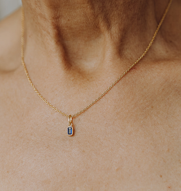 Gemstone pendant (with necklace)
