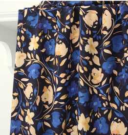 Atelier Jupe Atelier jupe - Donkerblauwe viscose met blauwe en zalmroze bloemenprint
