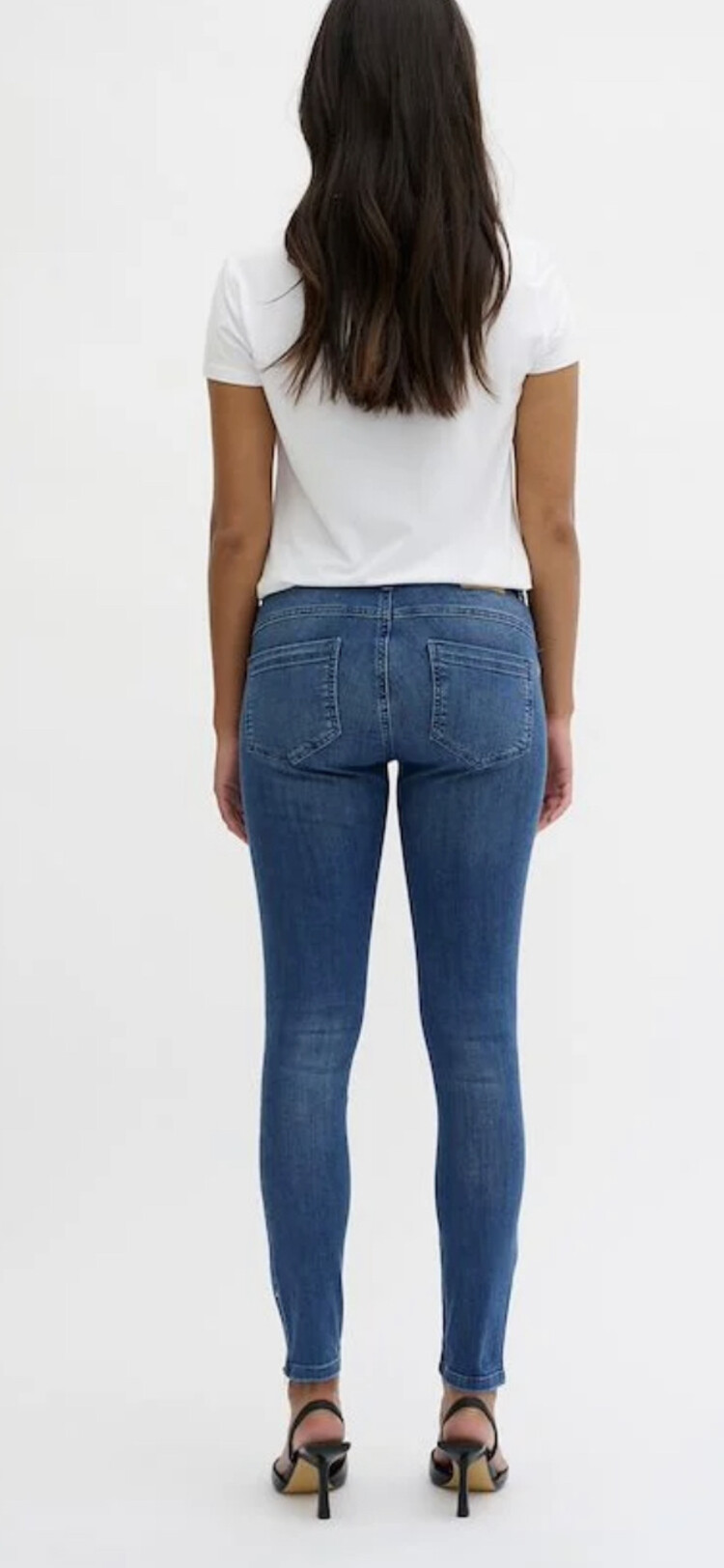 My Essential Wardrobe 31 The Celinazip