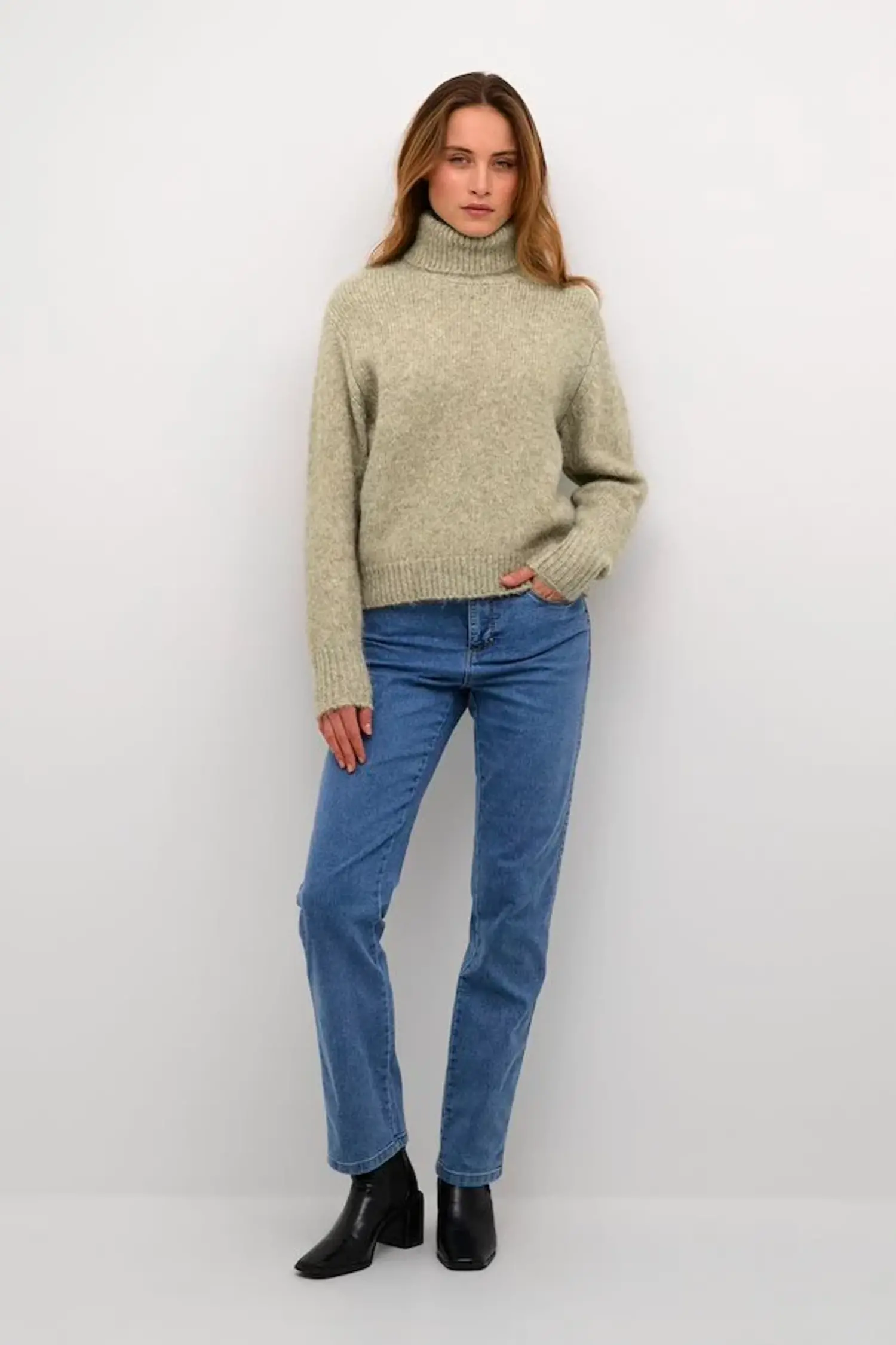 Lou and grey katrina plush knit pullover hotsell