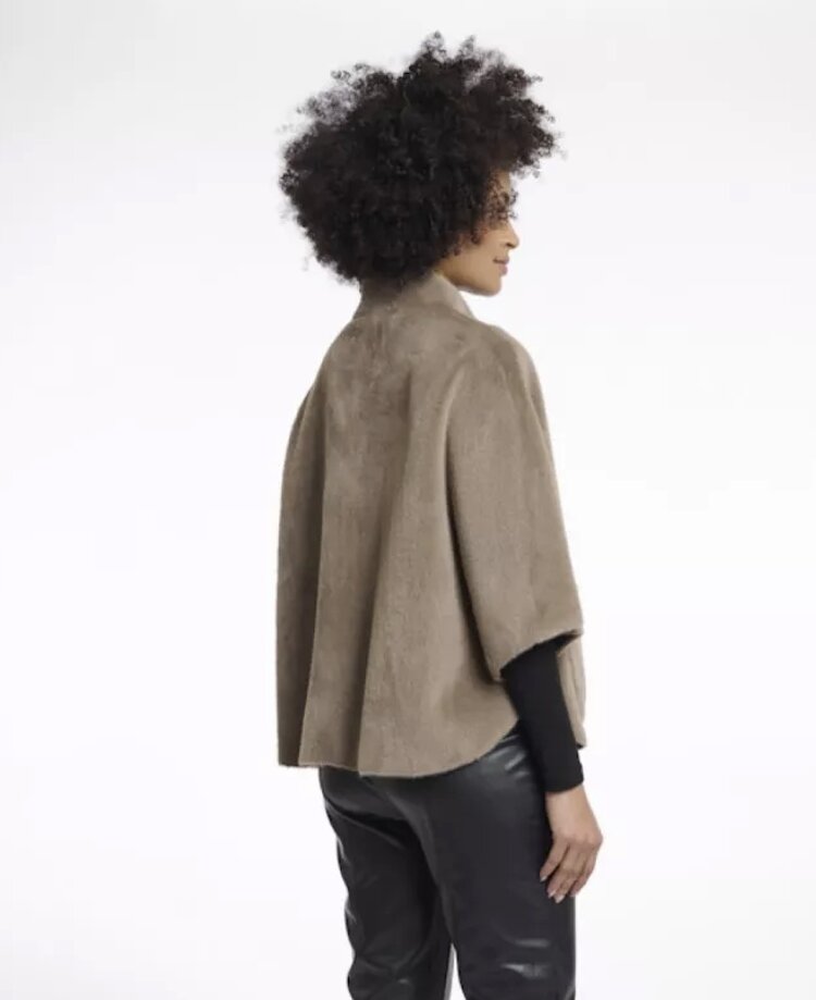 Rino & Pelle Dewi.7002511 Fur Cape