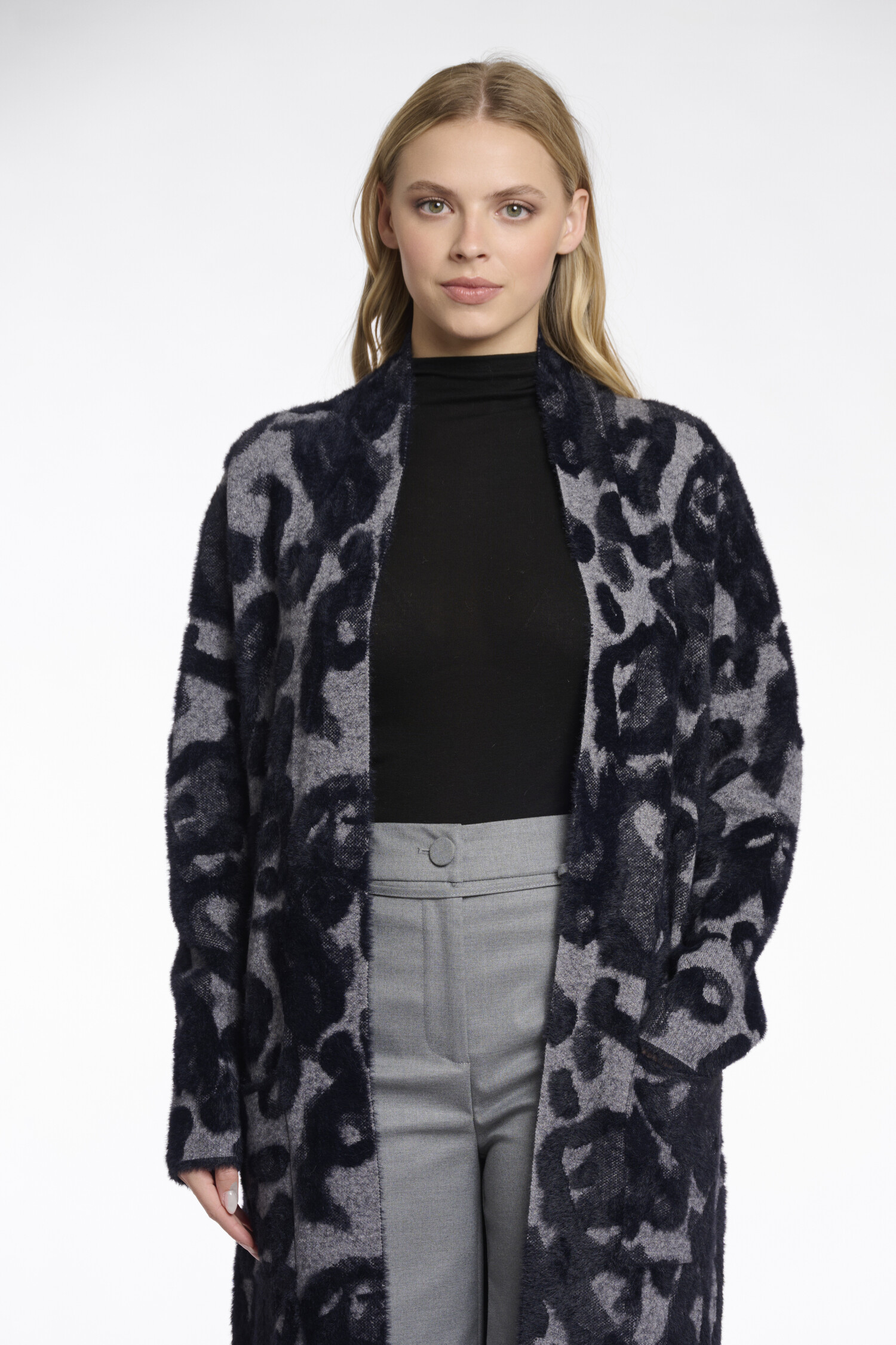 Negien.5002512 Cardigan - The Rose Hanger