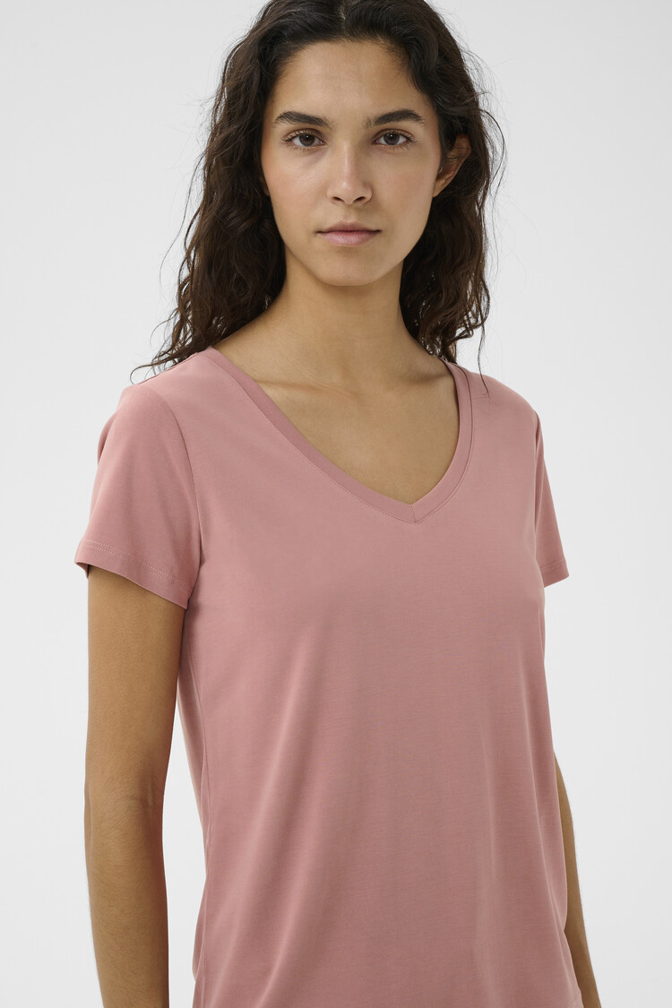 Soaked In Luxury SLColumbine V-neck SS