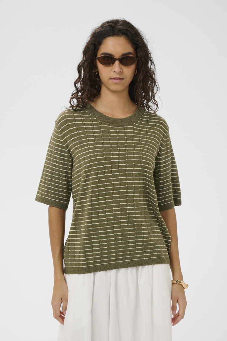 Soaked In Luxury SLSpina Pullover SS