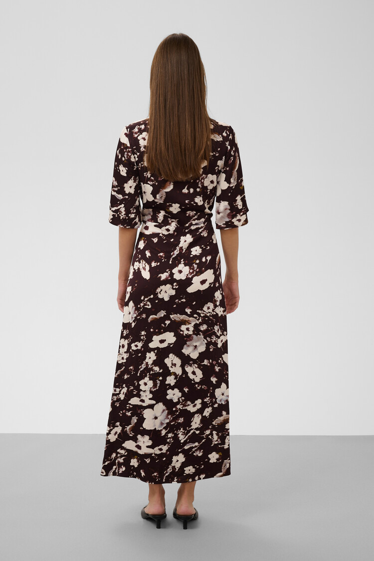 Soaked In Luxury SLClero Midi Printed Dress SS