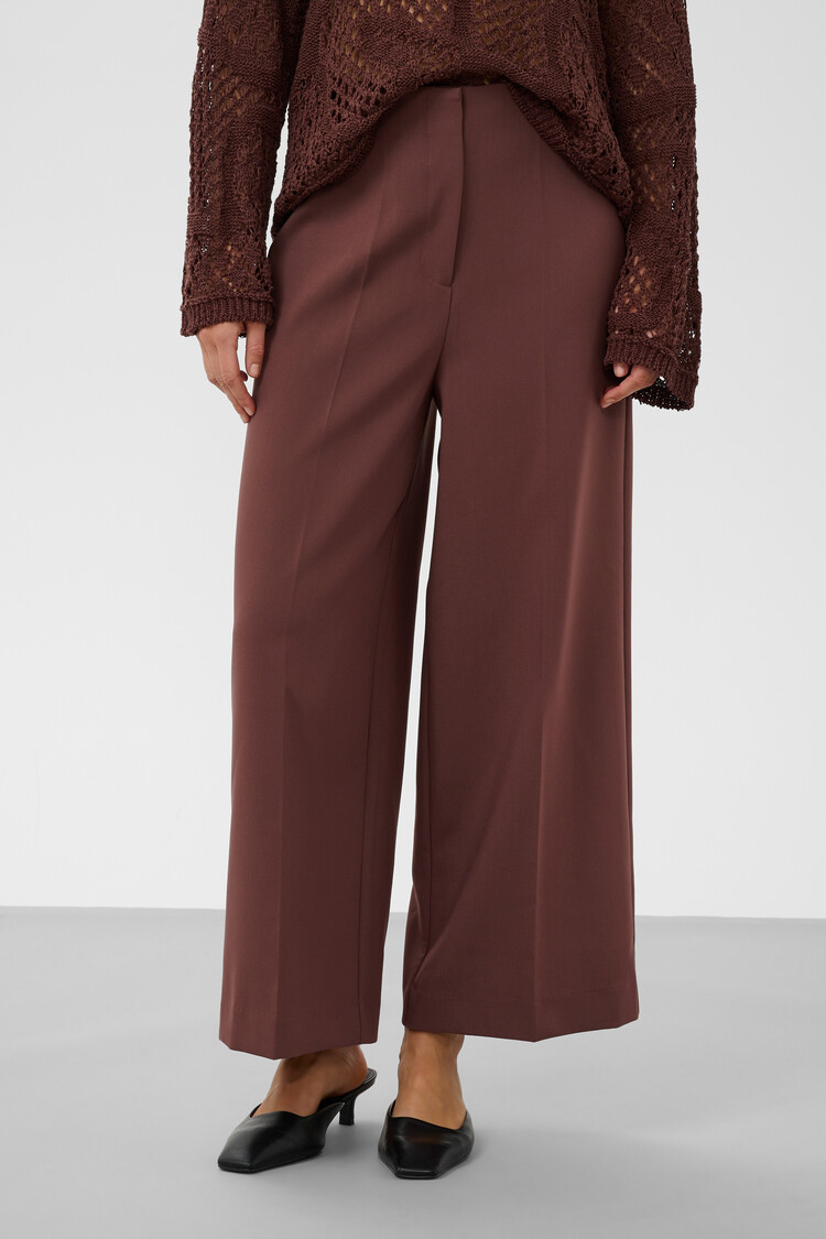 Soaked In Luxury SLcorinne Wide Cropped Pants