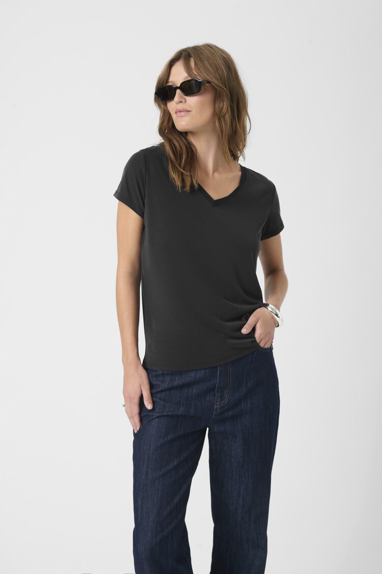 Soaked In Luxury SLcolumbine V-Neck SS
