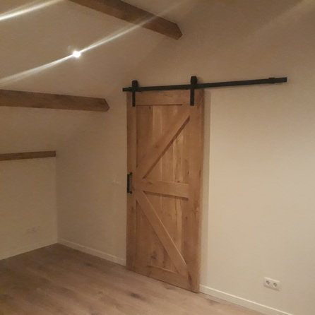 Eichenbretter künstlich getrocknet (KD) - 21x140 mm - Gehobelt - Eichenholz rustikal - für Innen & Außen (geschutzt)