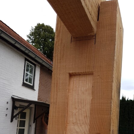 Douglasie Balken - 200x200 mm - Douglasieholz Bohlen sägerau (grob) - HF ca. 25% (AD)