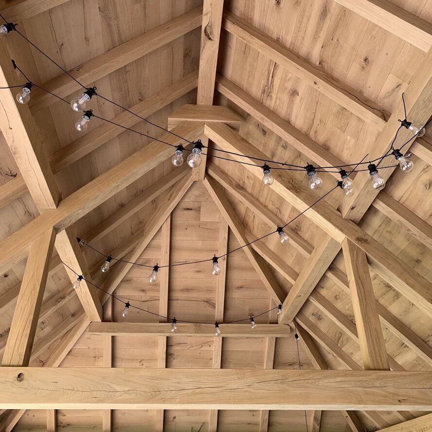 Eichenbalken - 140x140 mm - Kantholz Eiche gehobelt - Holzbalken für außen - Eichenholz rustikal, HF ca. 25% (AD) Eichenbalken - 140x140 mm - Kantholz Eiche gehobelt - Holzbalken für außen - Eichenholz rustikal, HF ca. 25% (AD)
