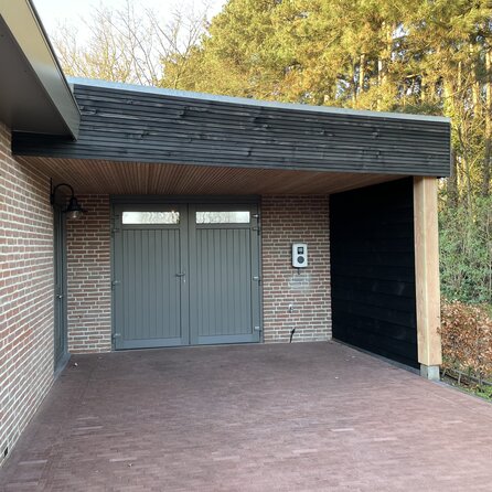 Douglasie Dänisches Tripel-Block Profilholz - 27x130 mm - Douglasieholz gehobelt -  schwarz beschichtet / gebeizt - Douglasieholz HF 20% (KD)