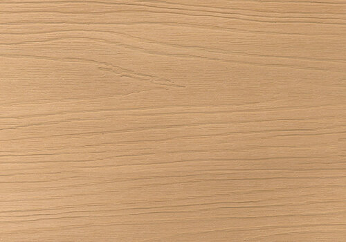 WPC in Zeder Holzoptik