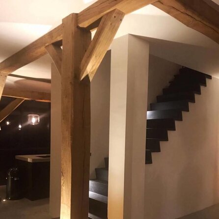 Alte Eichenbalke (gealtert) - 90x90 mm - Gehobelt & gebürstet - rustikales (frisches ) AD Eichenholz