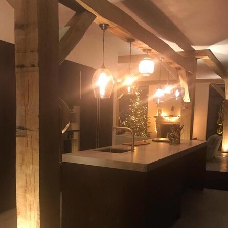 Alte Eichenbalke (gealtert) - 90x190 mm - Gehobelt & gebürstet - rustikales (frisches ) AD Eichenholz