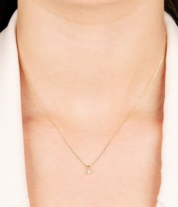 18 karaat geelgouden ketting met diamant -  0.05 ct. - 6 poot chaton