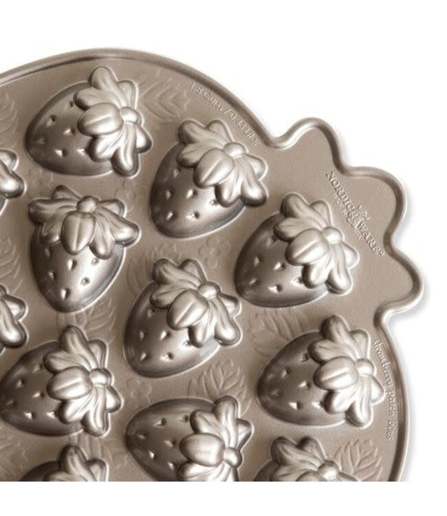 Nordic Ware TOFFEE Strawberry Patch Bites Pan